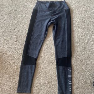 Victoria’s Secret PINK leggings
